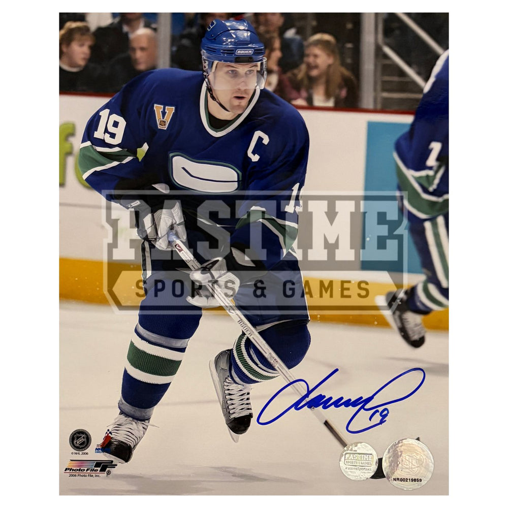 Markus Naslund Autographed Vancouver Canucks Photo (Home Skate Jersey Skating 1) - Pastime Sports & Games