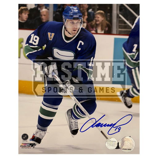 Markus Naslund Autographed Vancouver Canucks Photo (Home Skate Jersey Skating 1) - Pastime Sports & Games