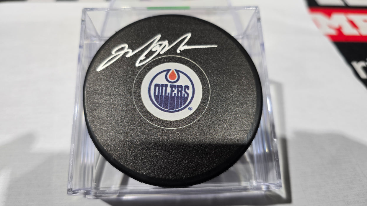 Mark Messier Autographed Edmonton Oilers Fanatics Authenticated Hockey Puck