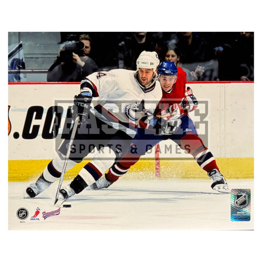 Todd Bertuzzi Vancouver Canucks Photo (Defending The Puck) - Pastime Sports & Games