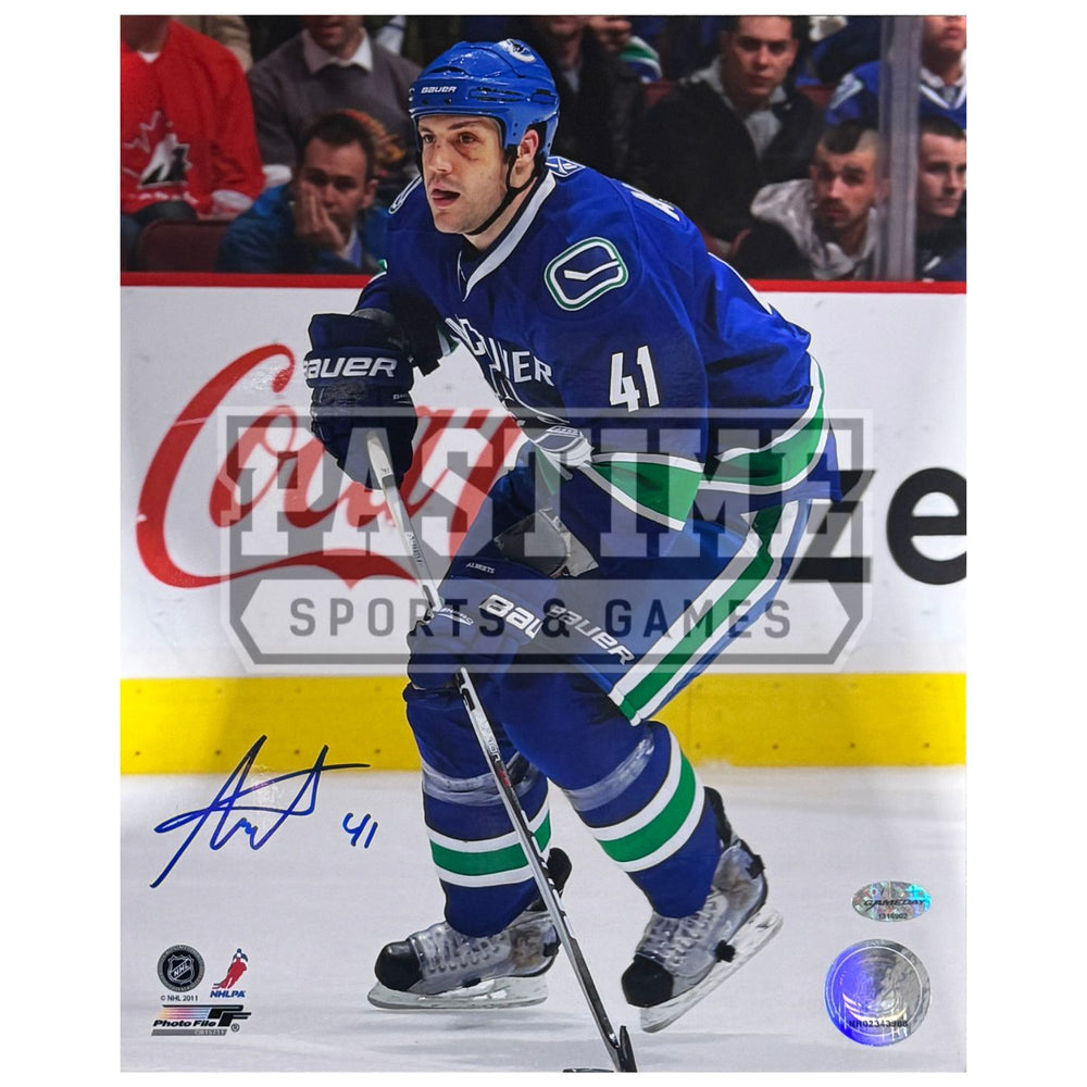 Andrew Alberts Photo Vancouver Canucks Photo (Black Eye) - Pastime Sports & Games