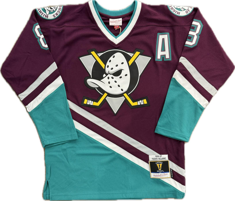 Teemu Selanne Autographed Anaheim Mighty Ducks Hockey Jersey (1996/97) - Pastime Sports & Games