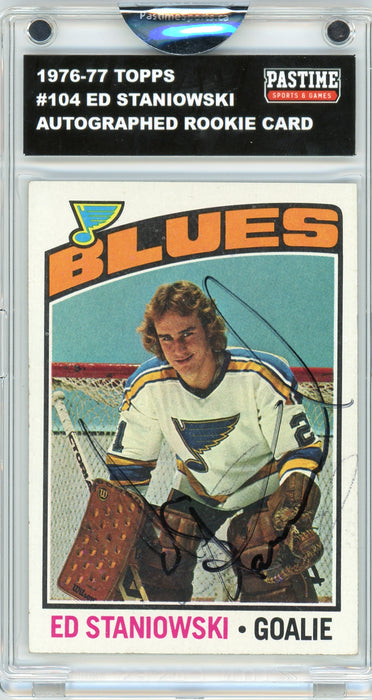 Ed Staniowski #104 1976/77 Topps Hockey Autographed Card Encased in Magpro