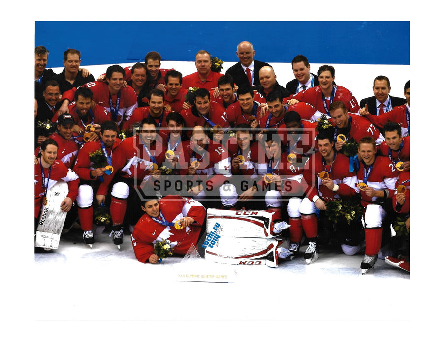 2010 Mens Gold Medal 8X10 Team Canada (Olympic Winter Games) - Pastime Sports & Games