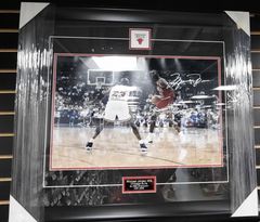 Michael Jordan VS Michael Jordan Exclusive Photo Framed Autographed UDA Upper Deck Authenticated - Pastime Sports & Games