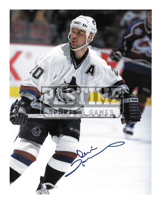 Sami Salo Vancouver Canucks 2005 Upper Deck Autographed Card. This