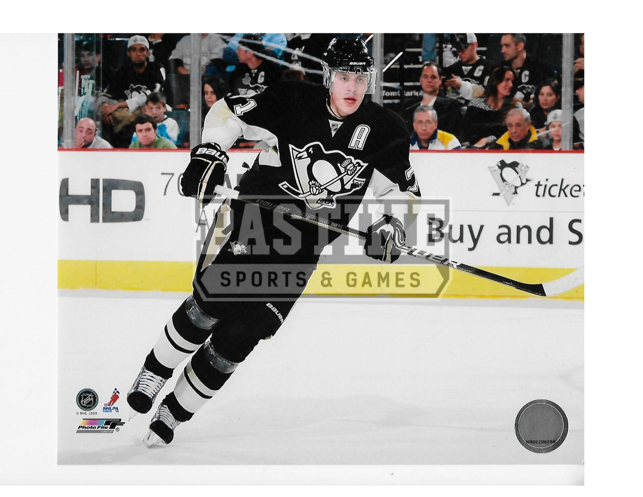 Evgeni Malkin 8X10 Pittsburgh Penguins Home Jersey (Skating) - Pastime Sports & Games