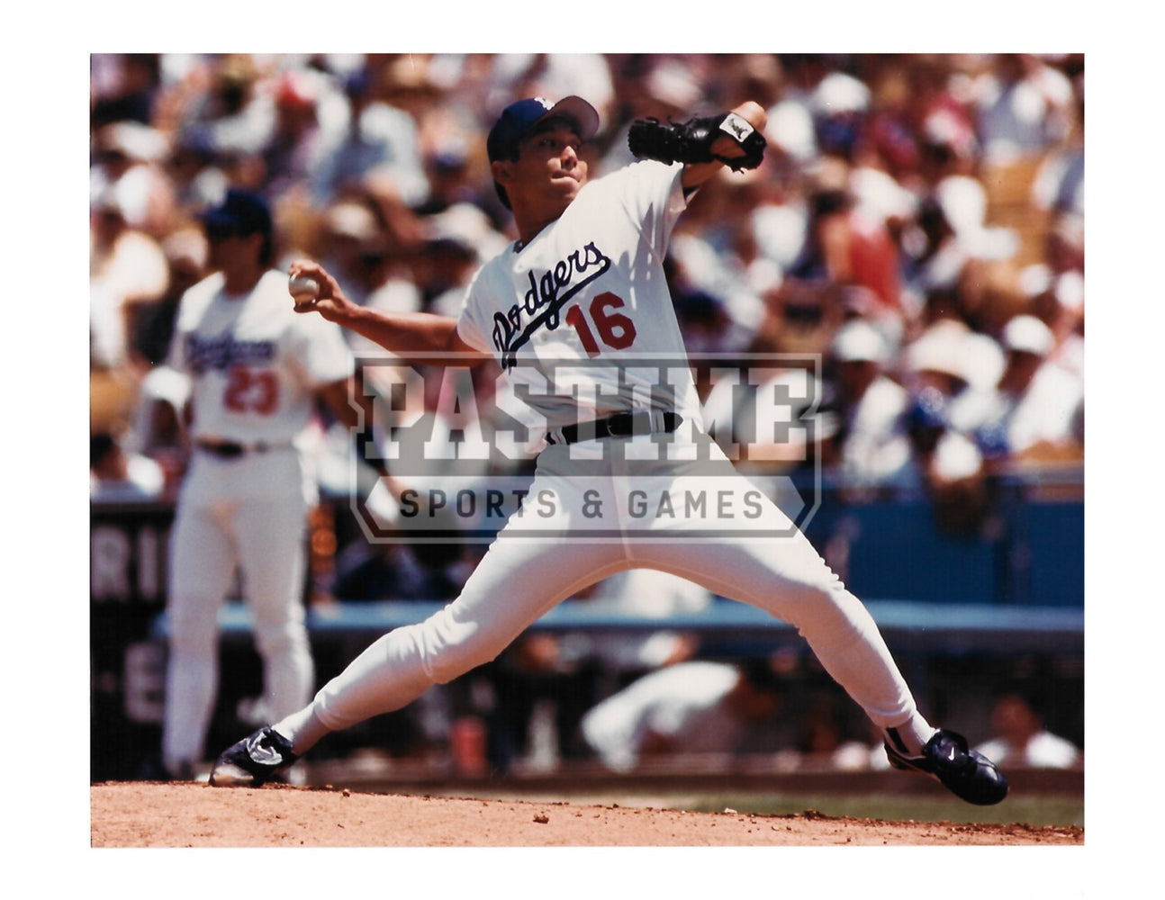 Hideo Nomo 8X10 LA Dodgers (Pitching) - Pastime Sports & Games