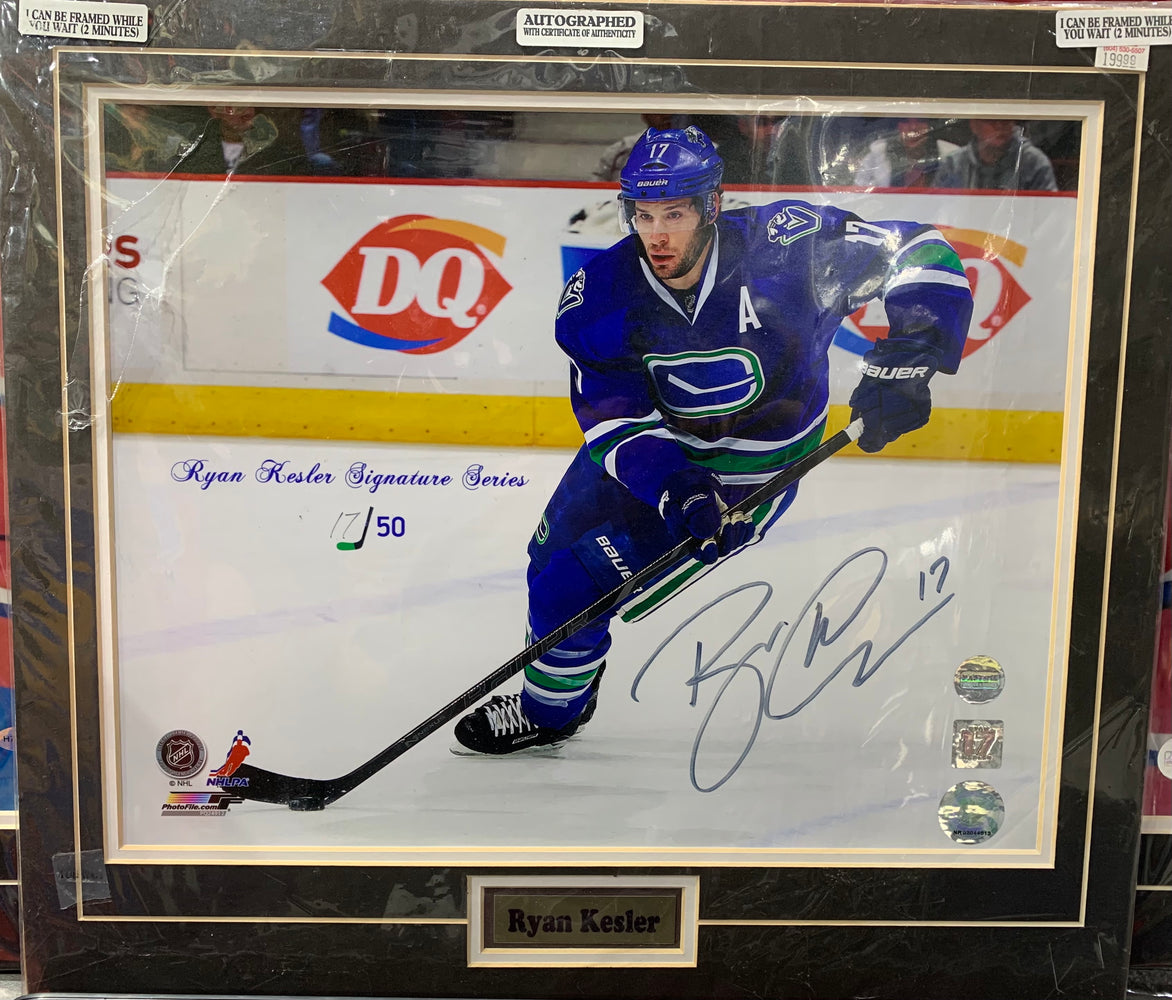Ryan Kesler Autographed Vancouver Canucks 11x14 Matted Photo - Pastime Sports & Games