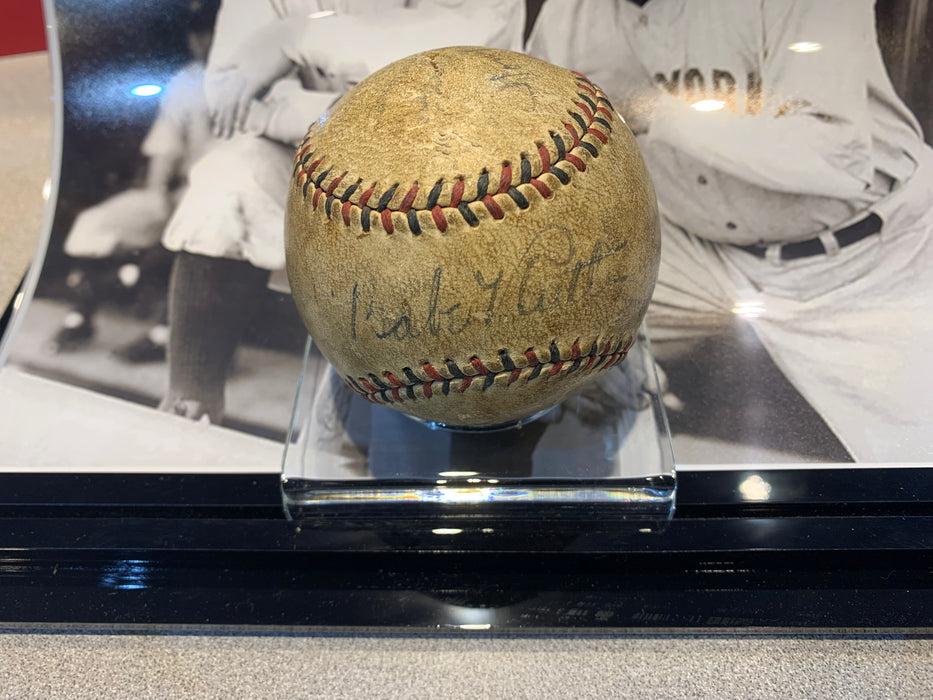 New York Yankees Autographed Baseball By Babe Ruth, Lou Gehrig, Tony Lazzeri and Herb Pennock - Pastime Sports & Games