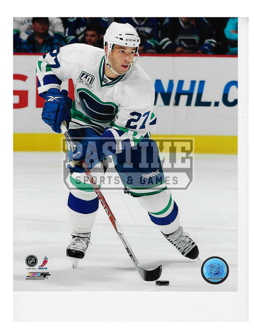Manny Malhotra 8X10 Vancouver Canucks Away Jersey (Skating With Puck) - Pastime Sports & Games