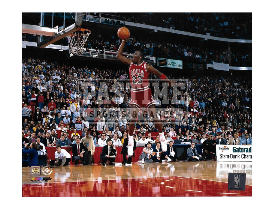 Michael Jordan 8X10 Chicago Bulls (Shooting ith Crowd In Background) - Pastime Sports & Games