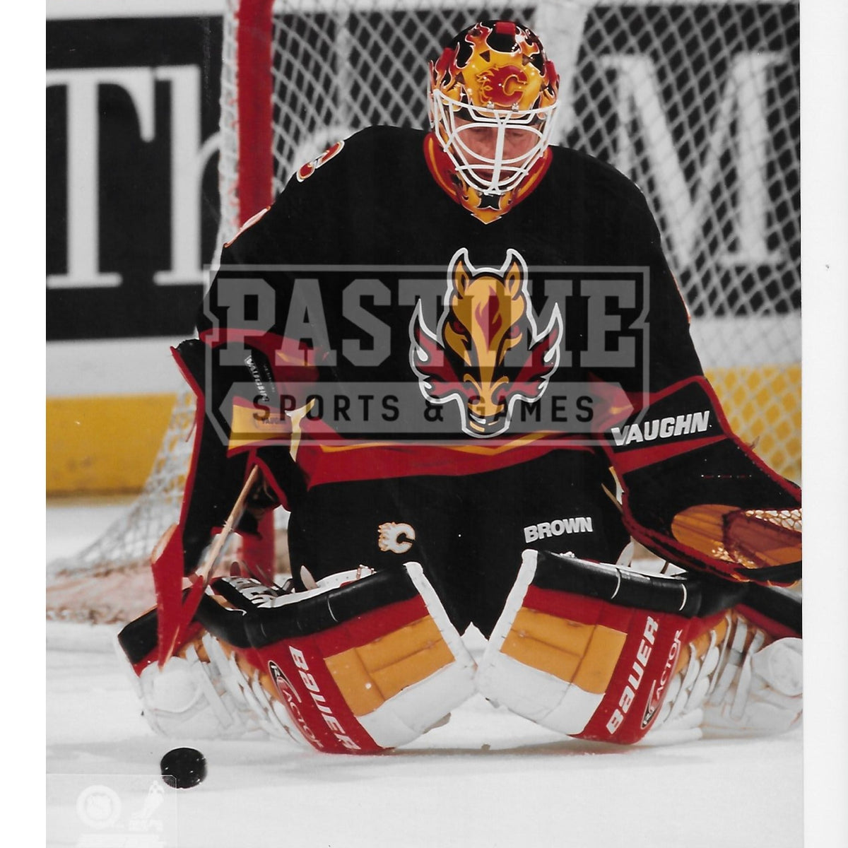 Mike Vernon 8X10 Calgary Flames Home Jersey (Saving Shot