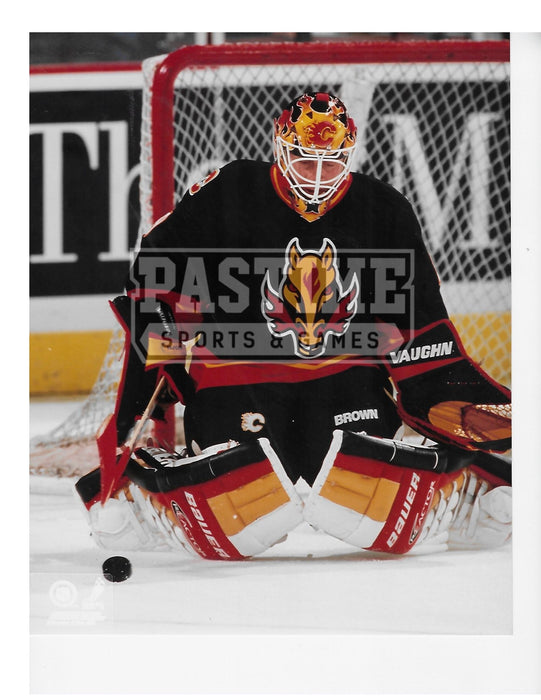 Mike Vernon 8X10 Calgary Flames Home Jersey (Saving Shot) - Pastime Sports & Games