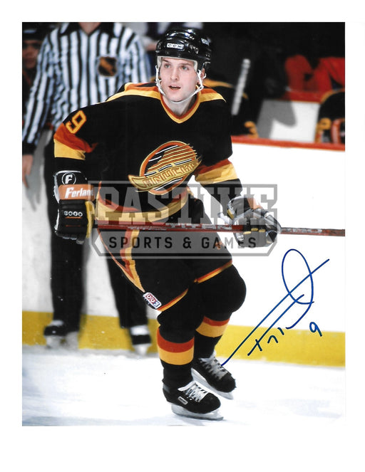 Todd Bertuzzi Signed 8x10 Photo File COA Red Wings Canucks Islanders Flames  A