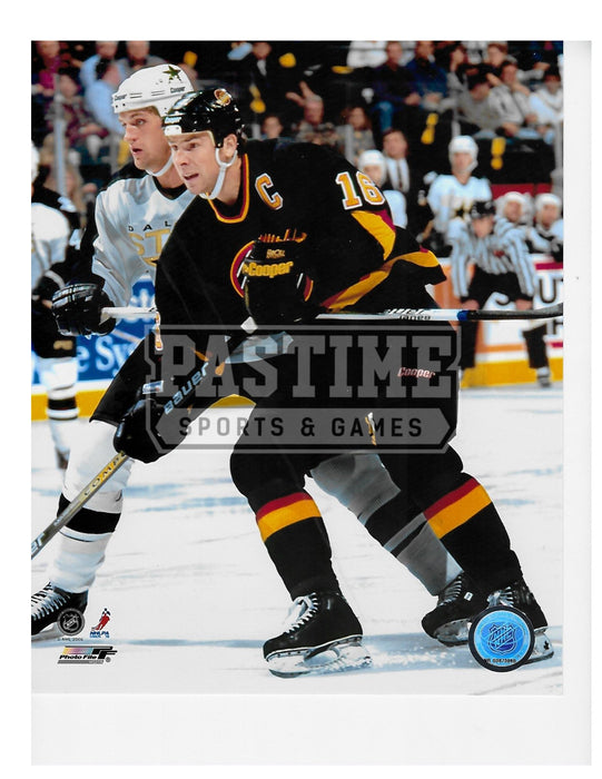 Trevor Linden 8X10 Vancouver Canucks Home Jersey 94 (Dallas Player behind) - Pastime Sports & Games