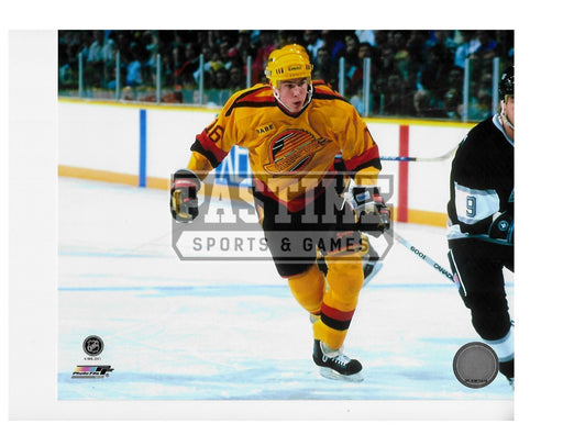 Trevor Linden 8X10 Vancouver Canucks Yellow Home Jersey (Skating) - Pastime Sports & Games