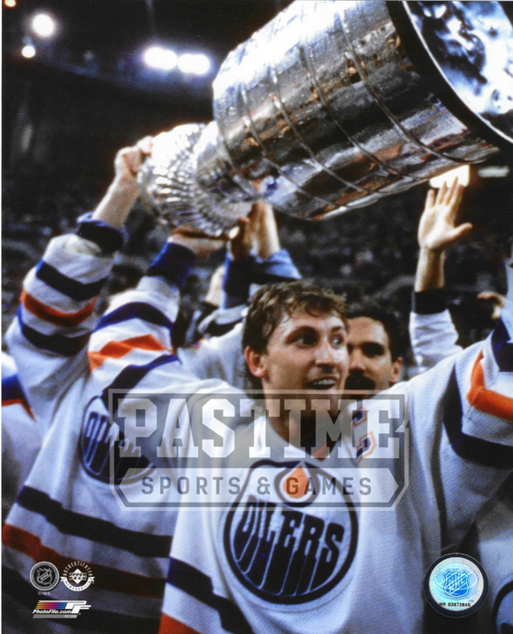 Wayne Gretzky 8X10 Oilers Away Jersey Hockey (Holding Cup Above Head Colour Back Ground) - Pastime Sports & Games