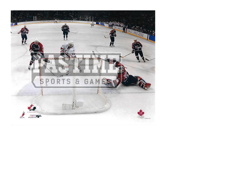 Joe Sakic 8X10 Team Canada Away Jersey (Scored) - Pastime Sports & Games