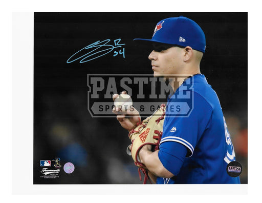 Roberto Osuna Autographed 8X10 Toronto Blue Jays (About to Pitch) - Pastime Sports & Games